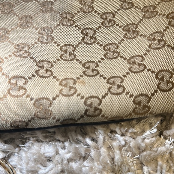 Selling this authentic Gucci tote. - Picture 4 of 4